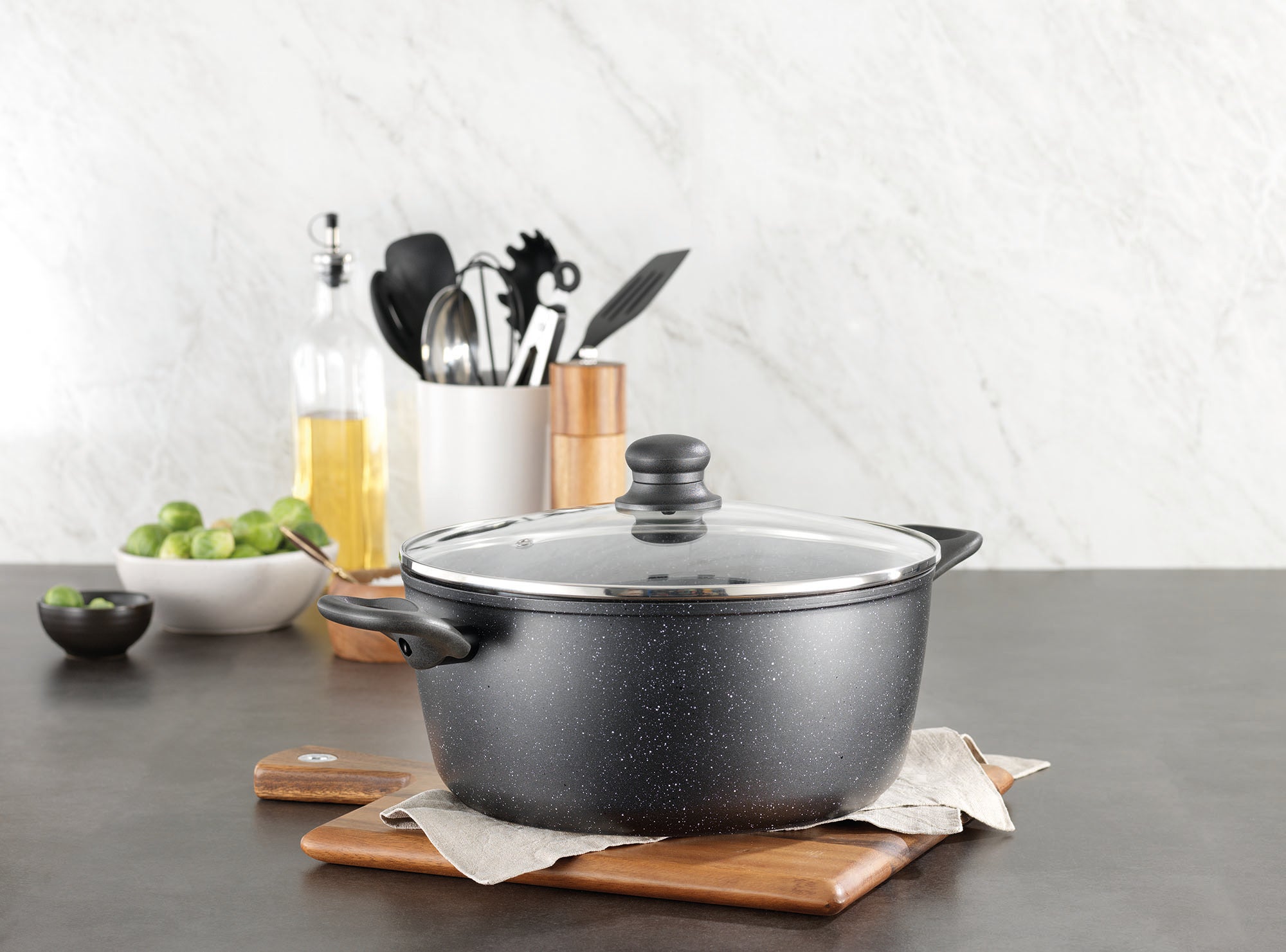 28cm Equip Marble Forged Casserole (with Lid)