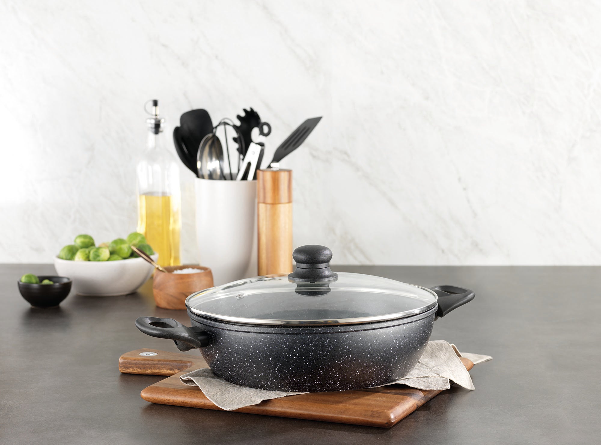 28cm Equip Marble Forged Saute Pan (with Lid)